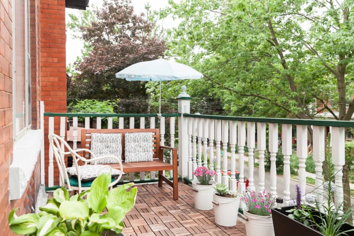 Outdoor cheap furniture cleaner